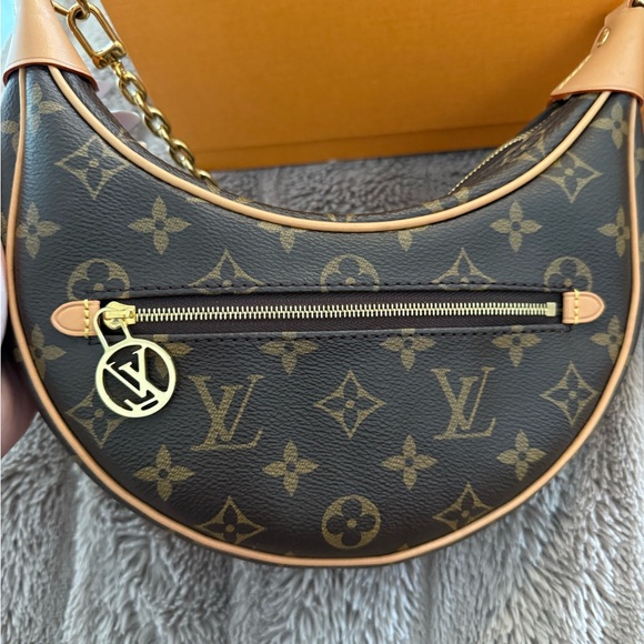Louis Vuitton Loop Monogram Bag - Picture 10 of 12